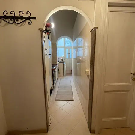 Dama Turati Apartamento